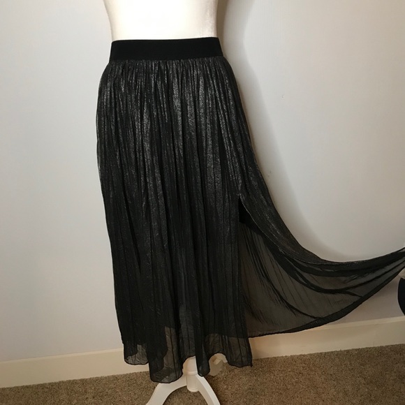 Sanctuary Pleated Silver Skirt - Size: S - Silver - Picture 13 of 15